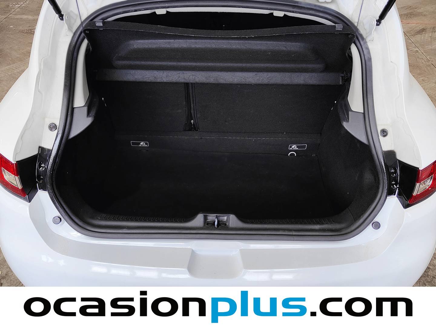 Fotos maletero Renault Clio Renault Clio Expression 1.2 16v (75 CV)