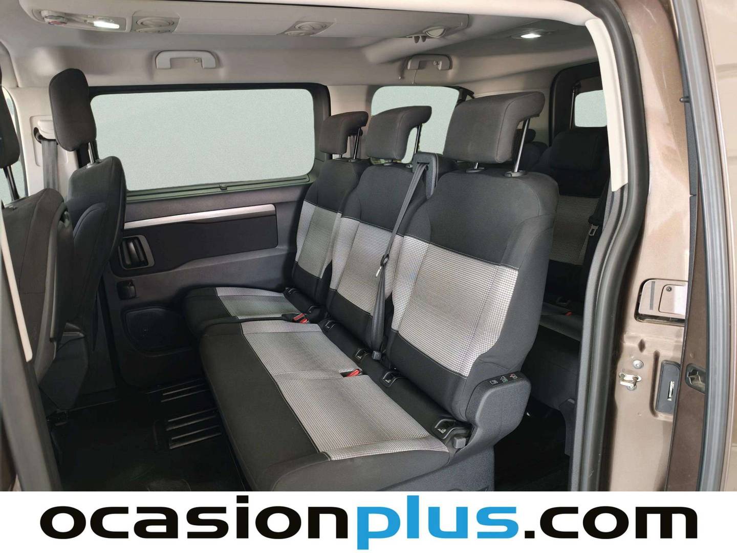 Foto asientos traseros Citroën Spacetourer Citroën Spacetourer BlueHDi 150 S&S Feel Talla M 8 Plazas  (150 CV)