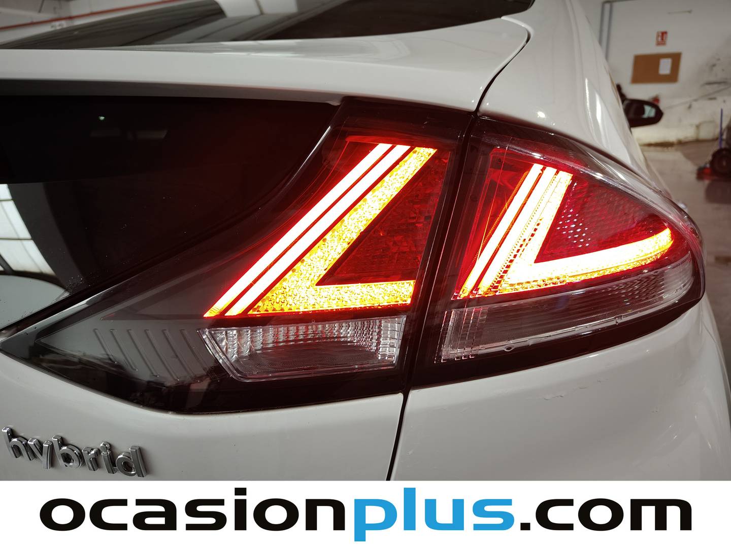 Foto Hyundai IONIQ Hyundai Ioniq 1.6 GDI HEV Tecno DCT (141 CV)