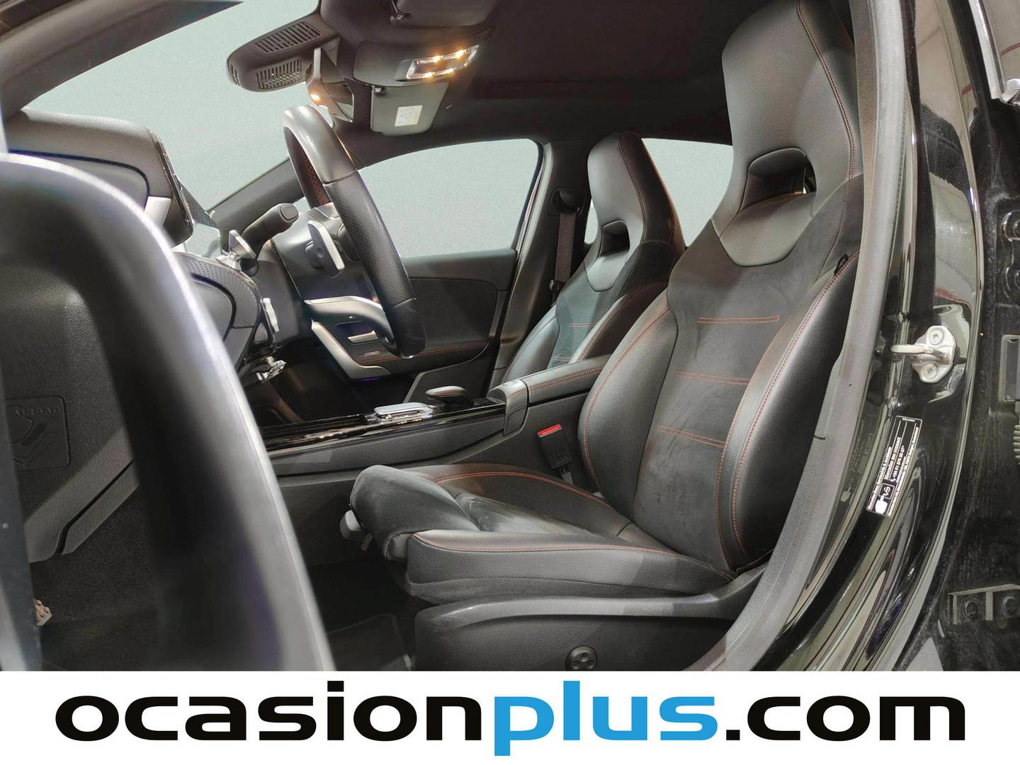 Foto asientos delanteros Mercedes Clase A Mercedes Clase A 220 d 140 kW (190 CV) AMG