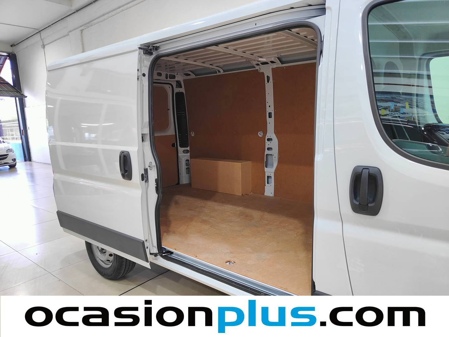Extras y acabados del Fiat Ducato Fiat Ducato EASY PRO 2.8T L2H1 BlueHDi (120CV)