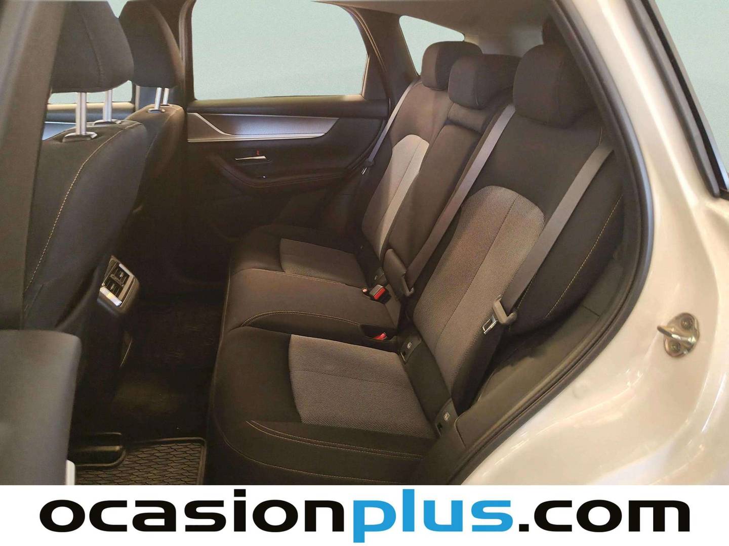 Foto asientos traseros Mazda CX-60 Mazda CX-60 3.3 e-Skyactiv D MHEV Exclusive-Line 4WD AT (254 CV)