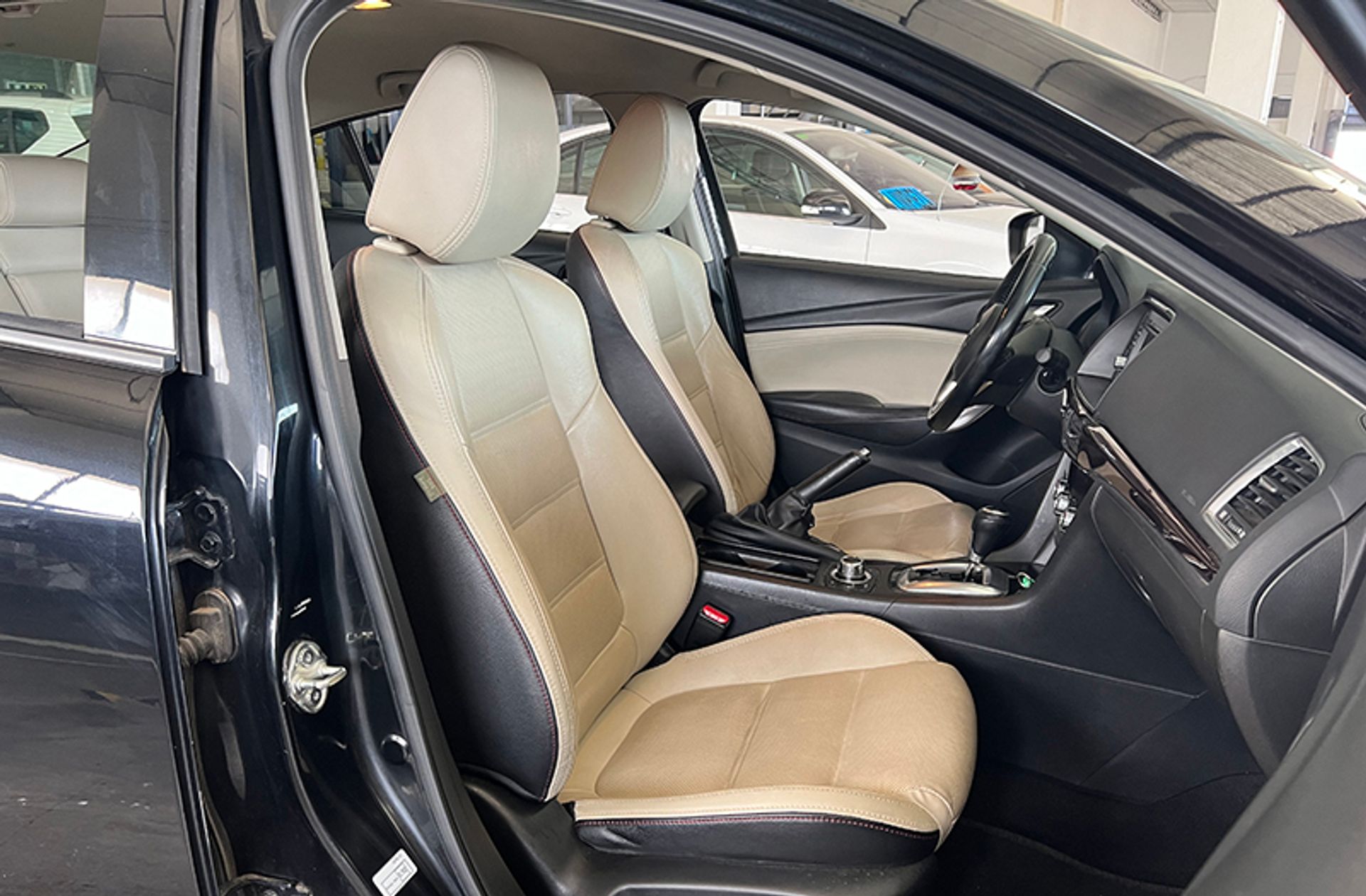 Mazda Mazda6 2.2 DE Luxury - foto 17