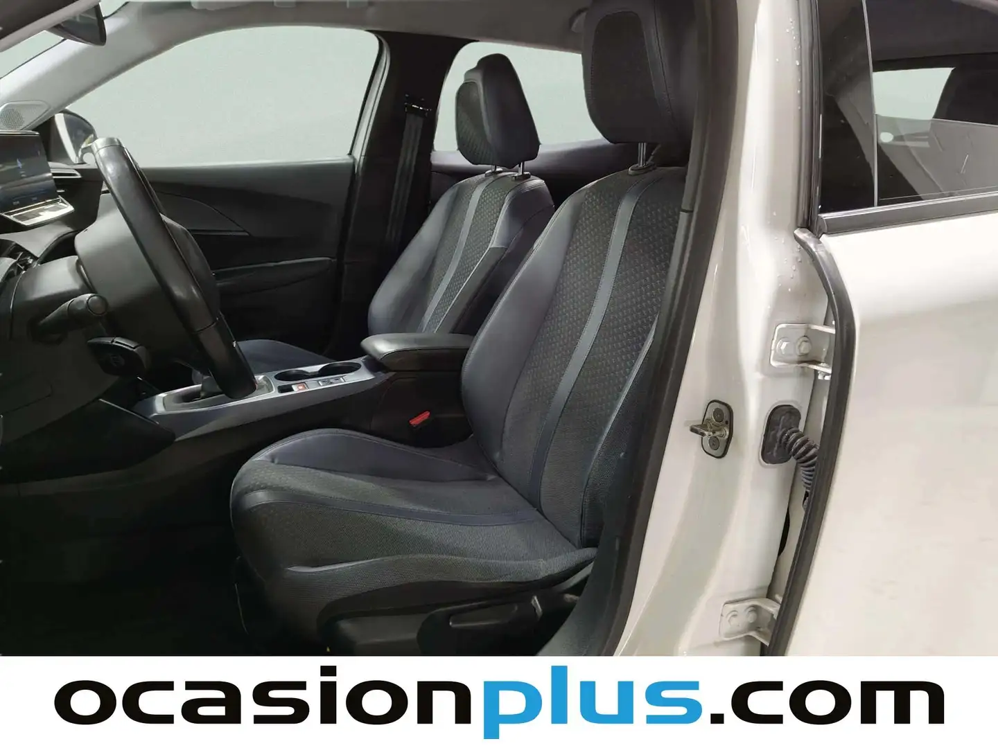 Foto Peugeot 2008 Peugeot 2008 PureTech 130 S&S Allure (130 CV)