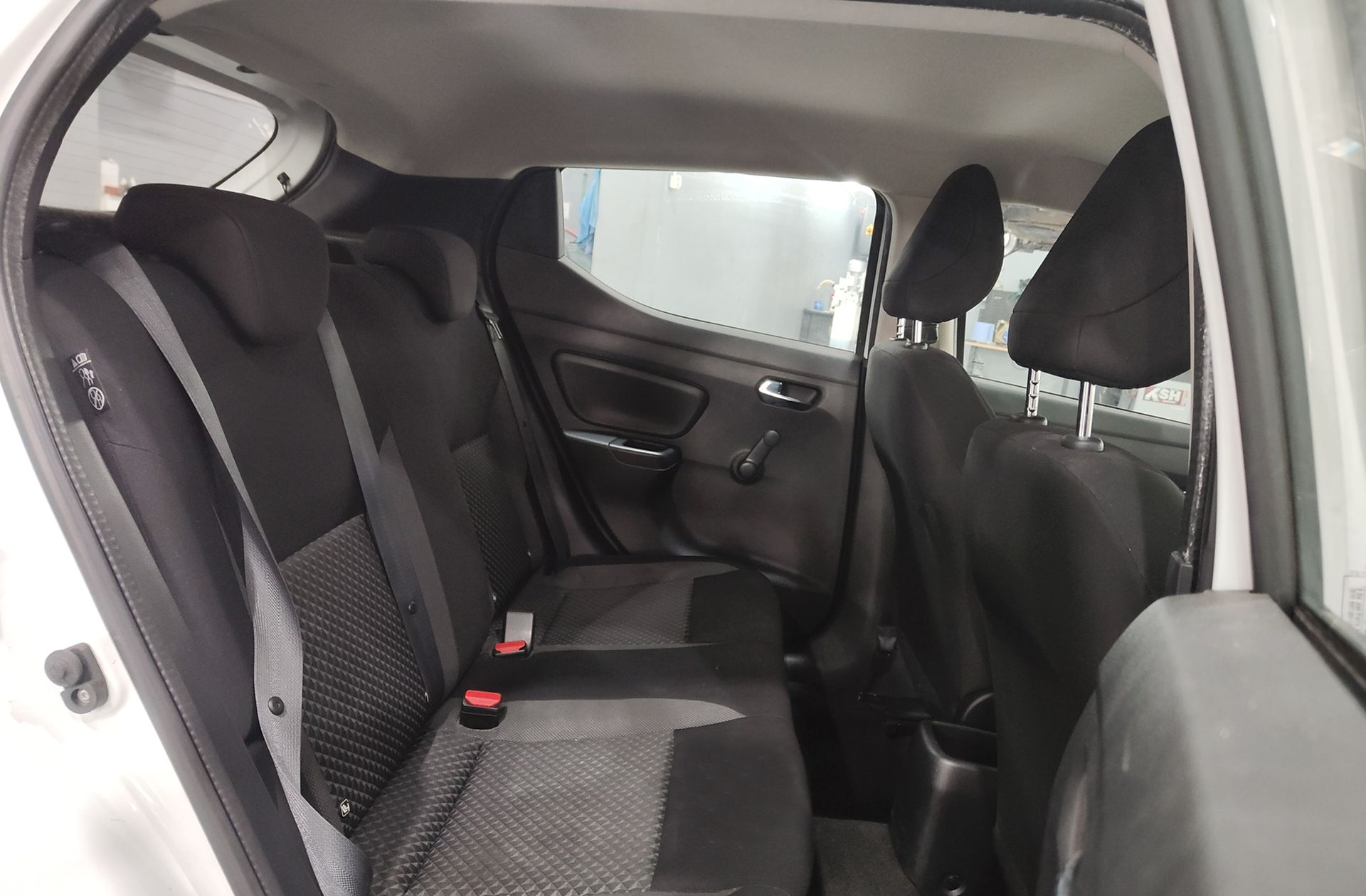 Nissan Micra IG-T 92 Acenta Sprint - foto 13