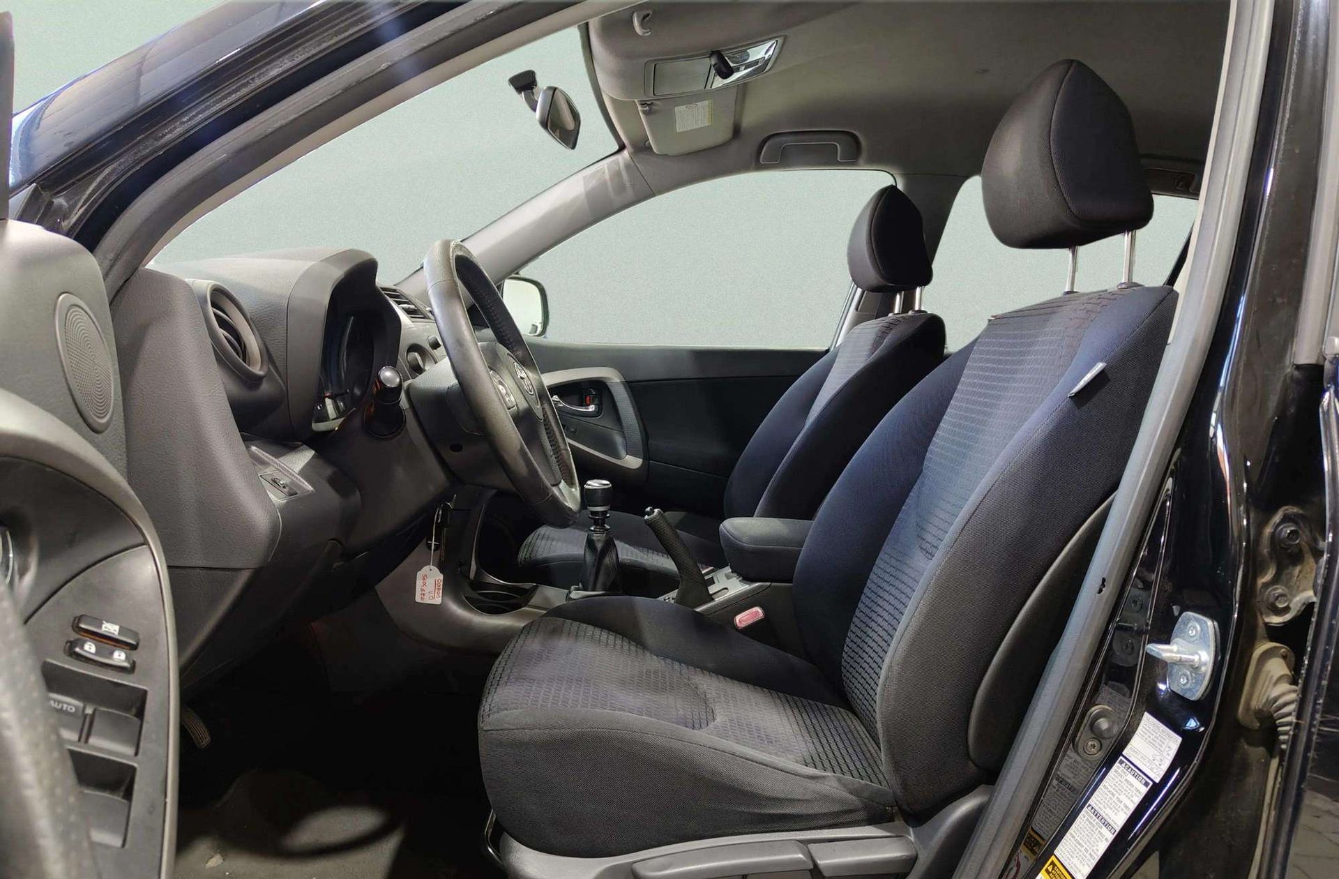 Toyota RAV4 2.2 D-4D Cross Sport Sol - foto 9