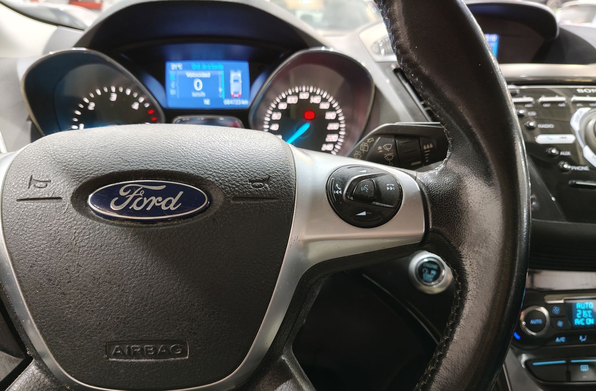 Ford Kuga 2.0 TDCi Titanium 4x2 - foto 24