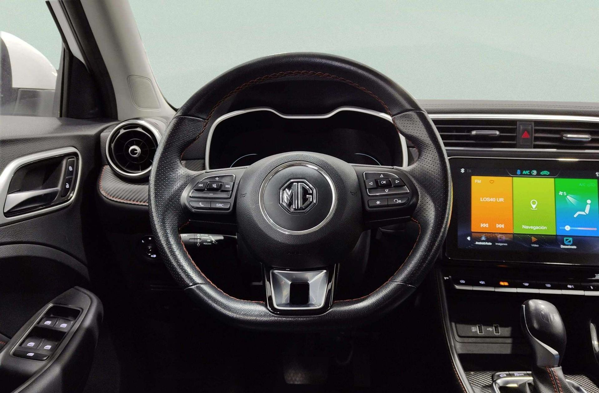 MG ZS 1.0T Luxury - foto 27