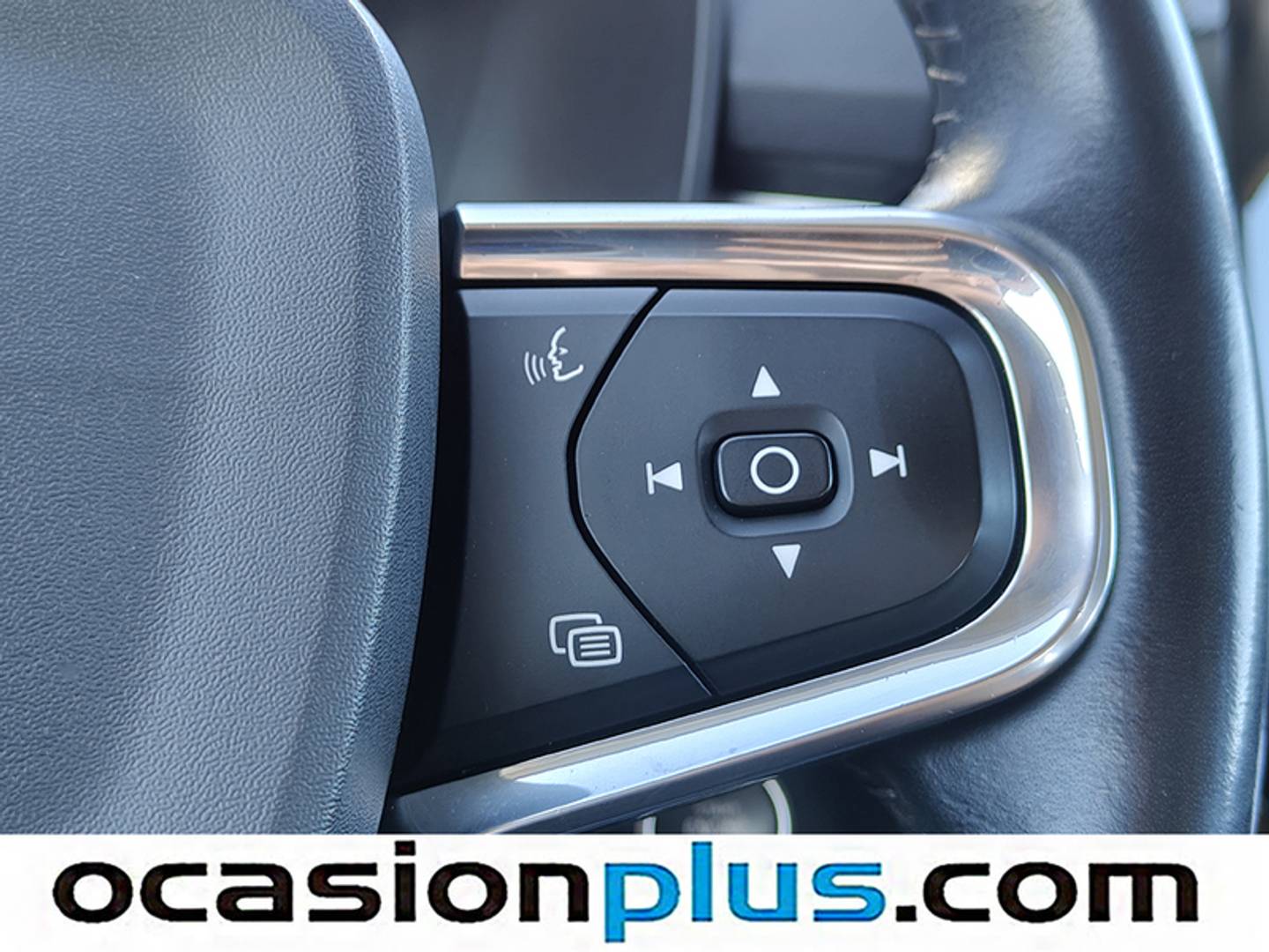 Foto Volvo XC40 Volvo XC40 D4 Momentum AWD Auto (190 CV)