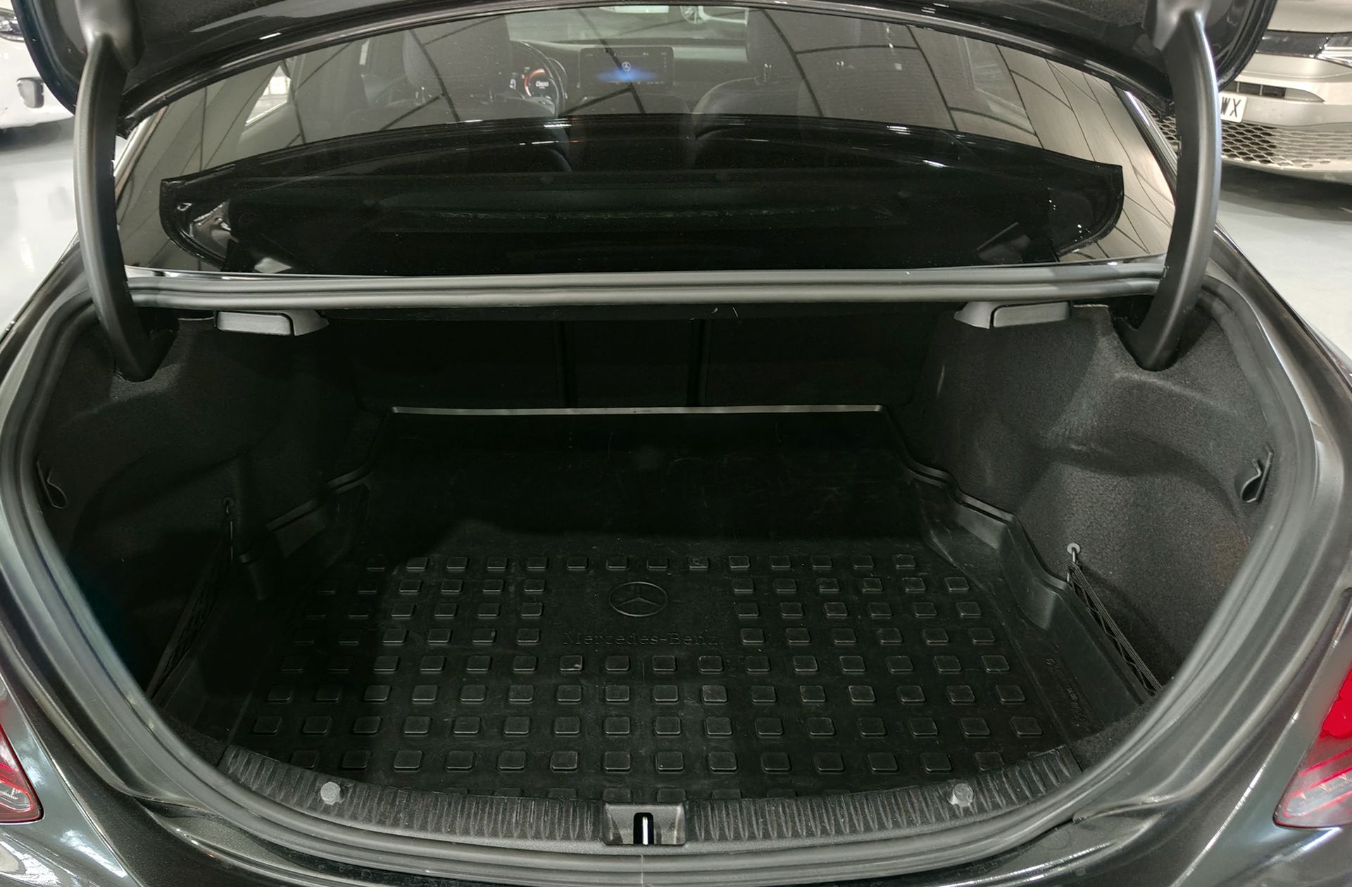 Mercedes-Benz Clase C 200 d Pack AMG - foto 18