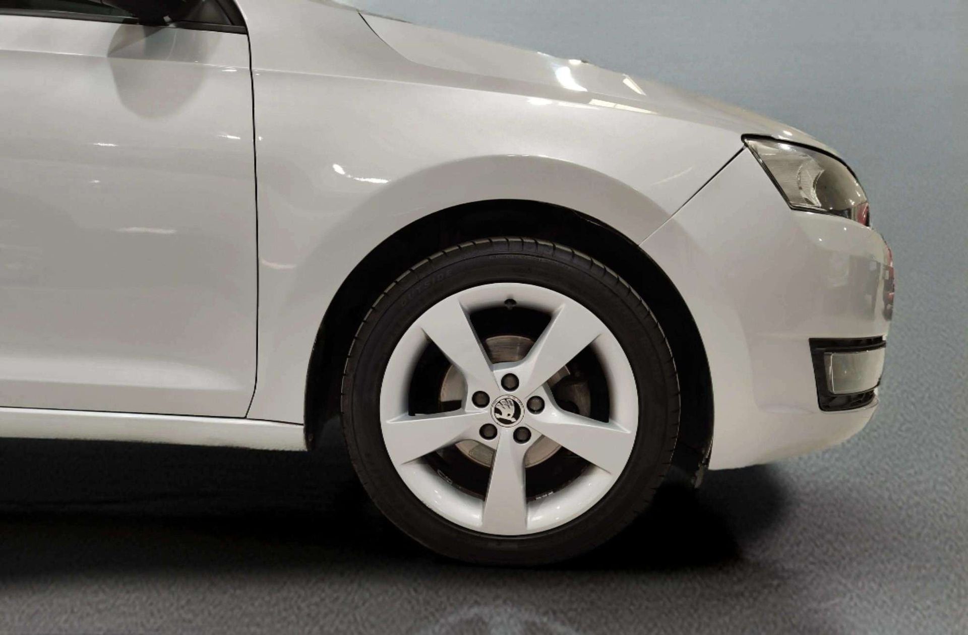 Škoda Spaceback 1.4 TDI Ambition DSG - foto 45