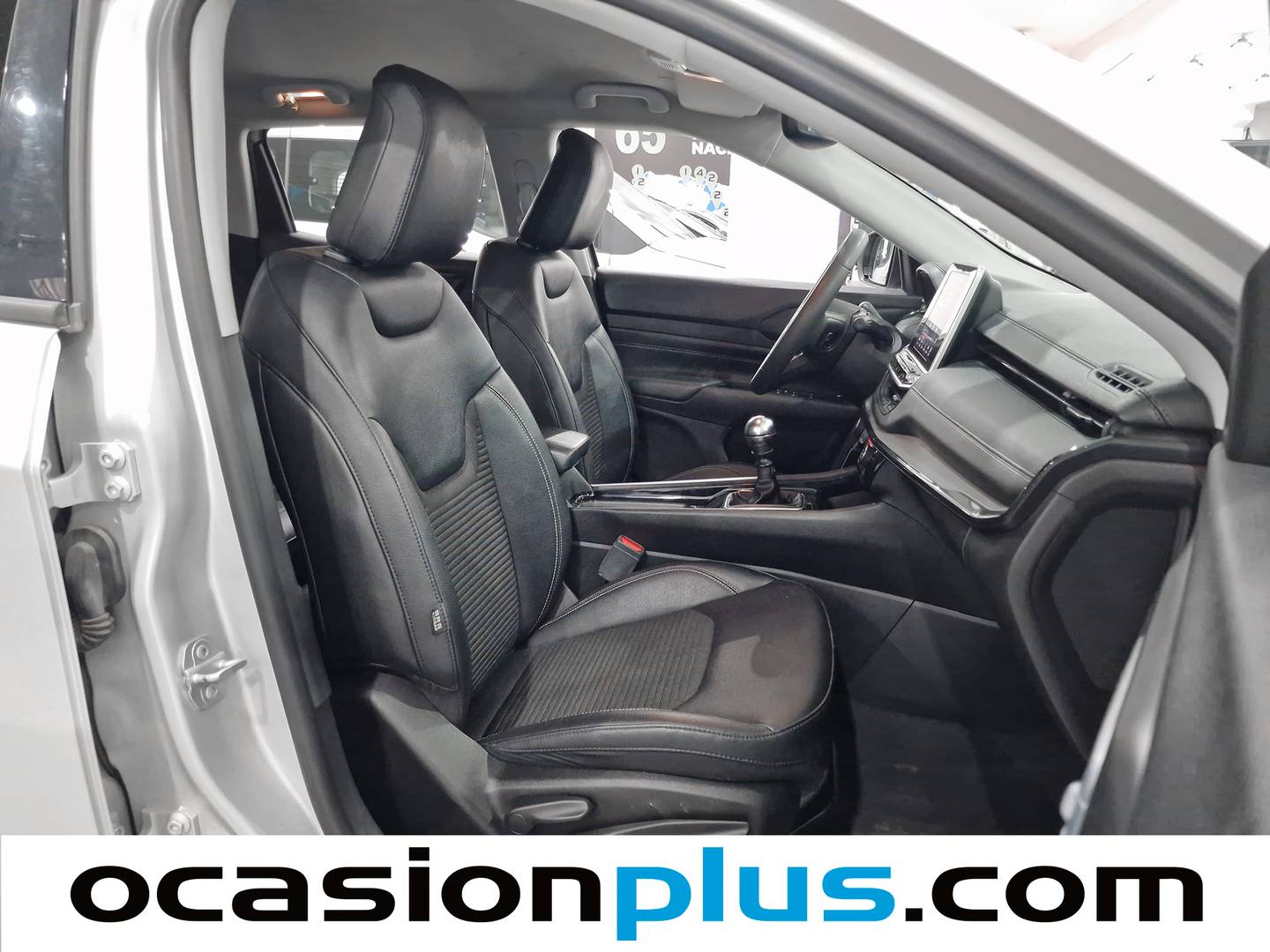Foto Jeep Compass Jeep Compass 1.3 Gse Night Eagle FWD MT (130 CV)