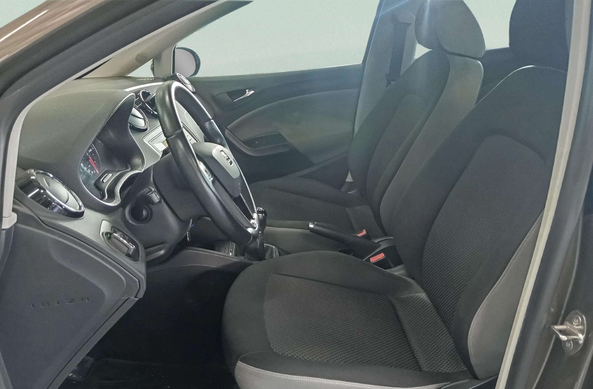 SEAT Ibiza 1.2 TSI Style - foto 8