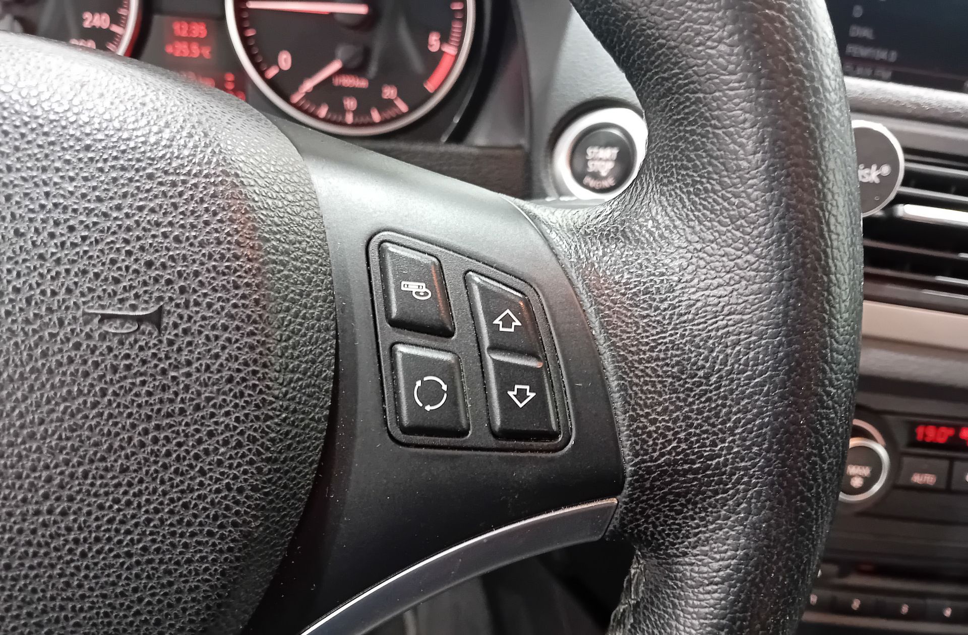 BMW X1 xDrive18d 4x4 - foto 26