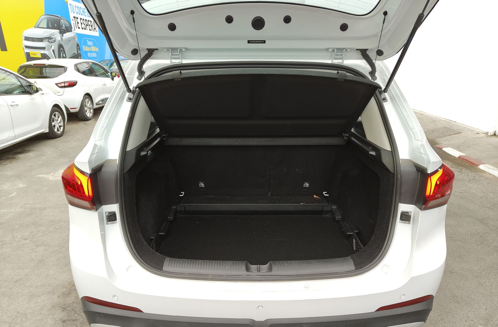 MG ZS 1.5 Hybrid+ Standard - foto 15