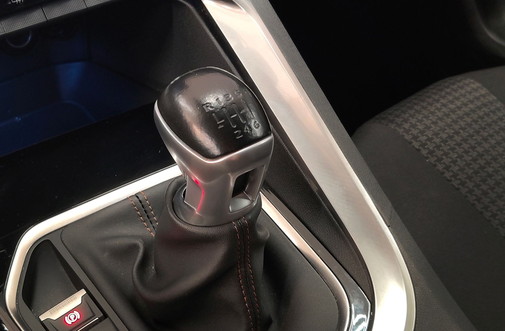 Peugeot 3008 BlueHDi 130 Active - foto 5