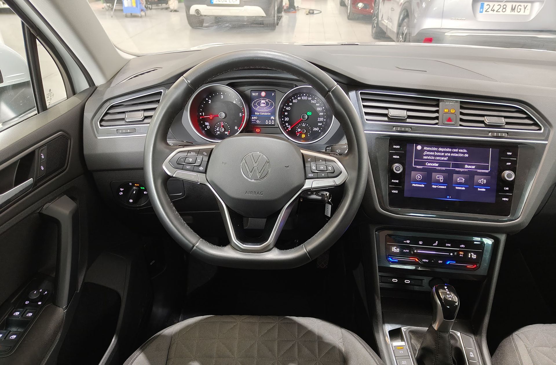Volkswagen Tiguan Life 2.0 TDI DSG - foto 23