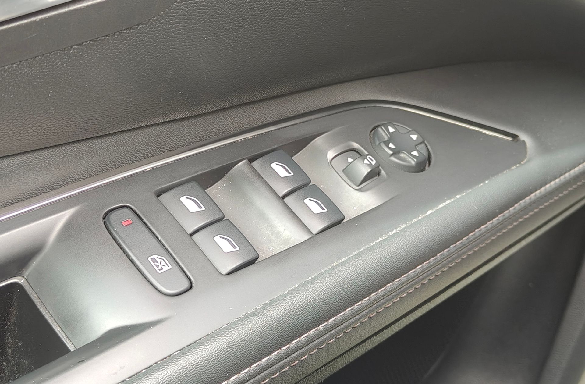 Peugeot 5008 BlueHDi 130 Allure EAT8 7 plazas - foto 44