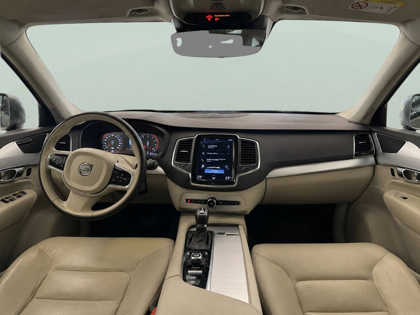 Equipamiento del Volvo XC90 Volvo XC90 D5 Momentum AWD Auto (235 CV) 7 Plazas