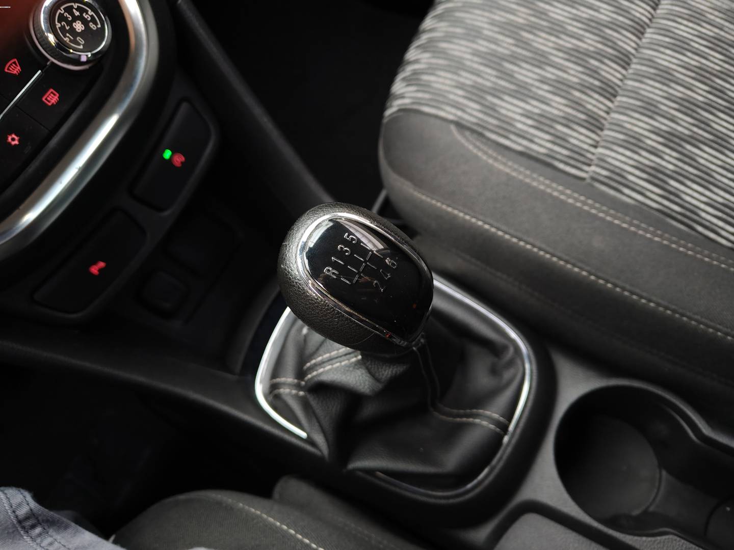 Foto Opel Mokka Opel Mokka 1.4 Turbo Selective 4x2 (140 CV)