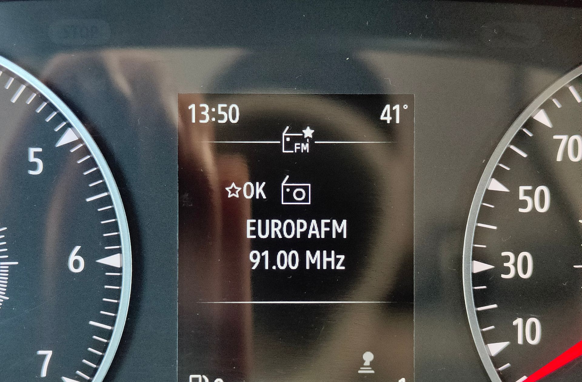 Dacia Sandero Essential TCe - foto 31