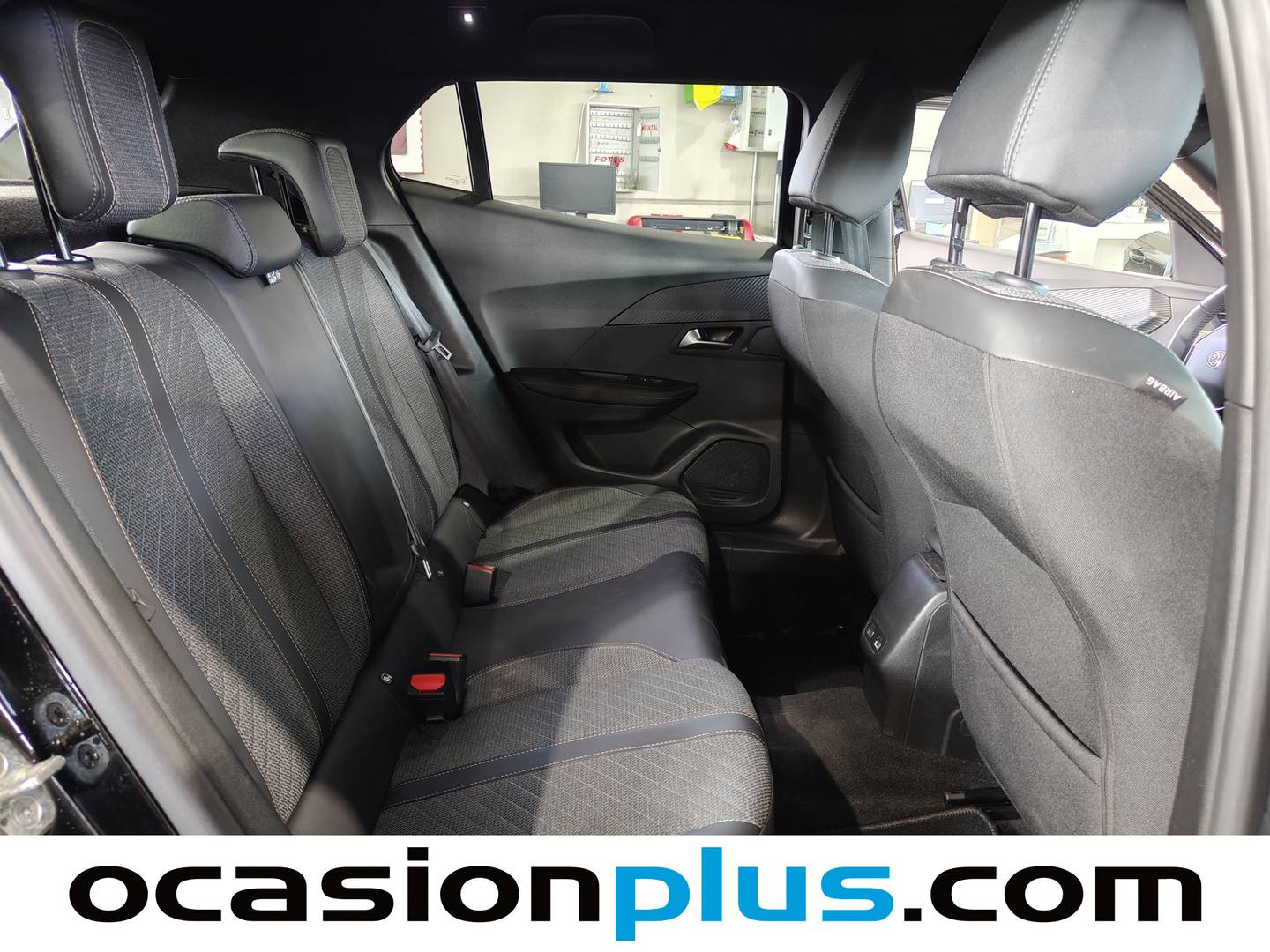 Foto Peugeot 2008 Peugeot 2008 Allure Hybrid eDCS6  (136 CV)