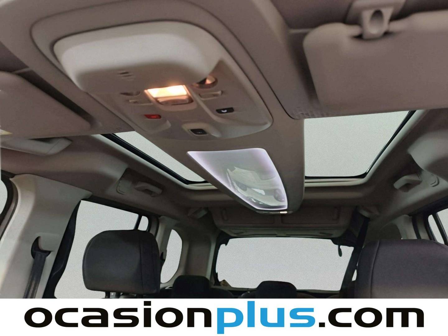 Extras y acabados del Citroën Berlingo Citroën Berlingo BlueHDi 130 S&S Talla M Shine (130 CV)