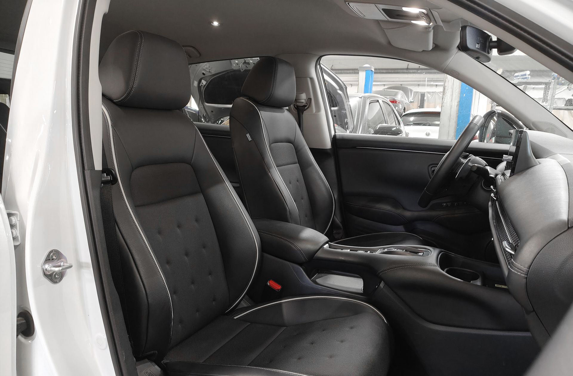 Honda ZR-V 2.0 i-MMD Sport CVT - foto 23