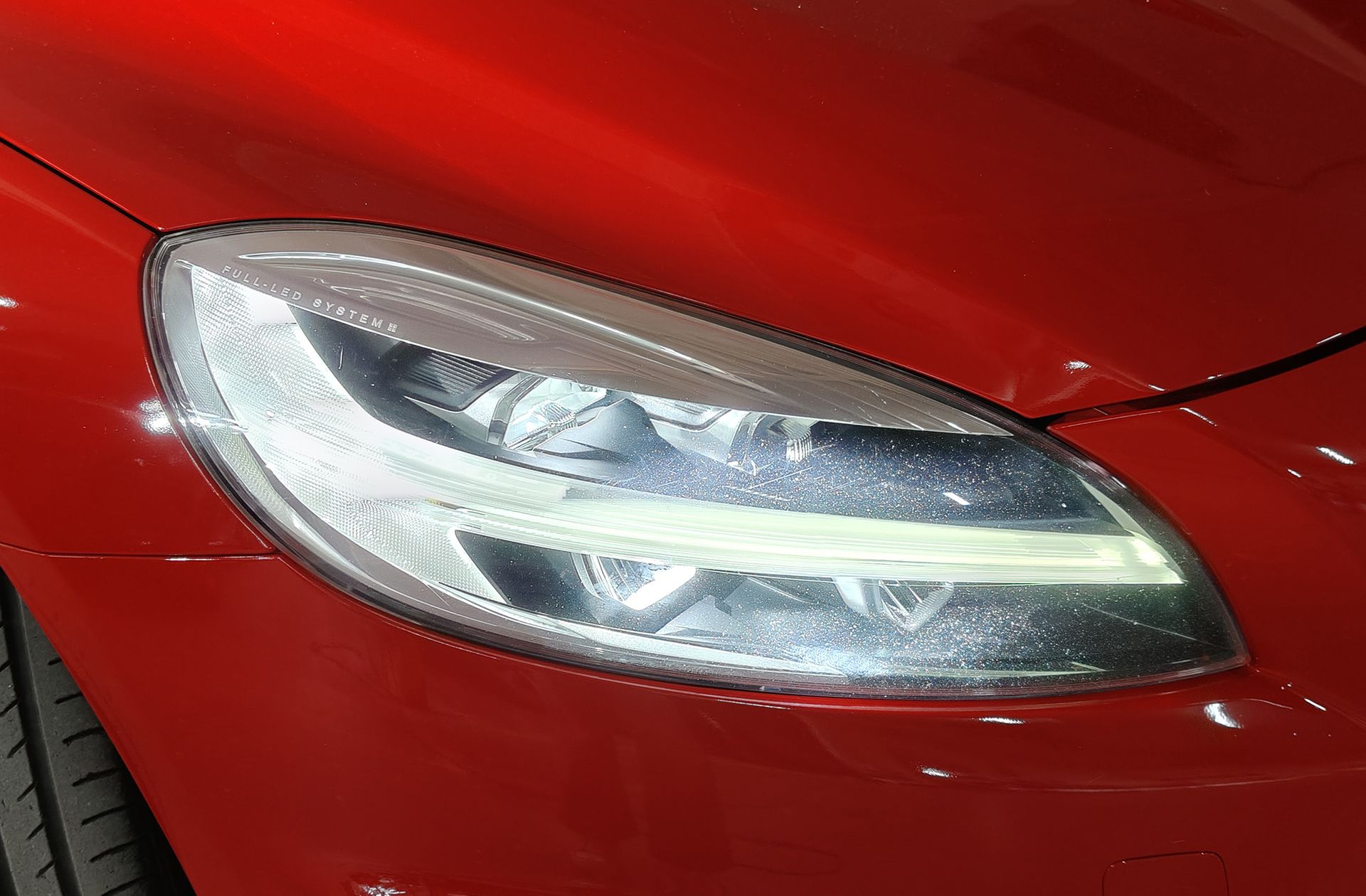 Volvo V40 D4 R-Design Momentum - foto 15