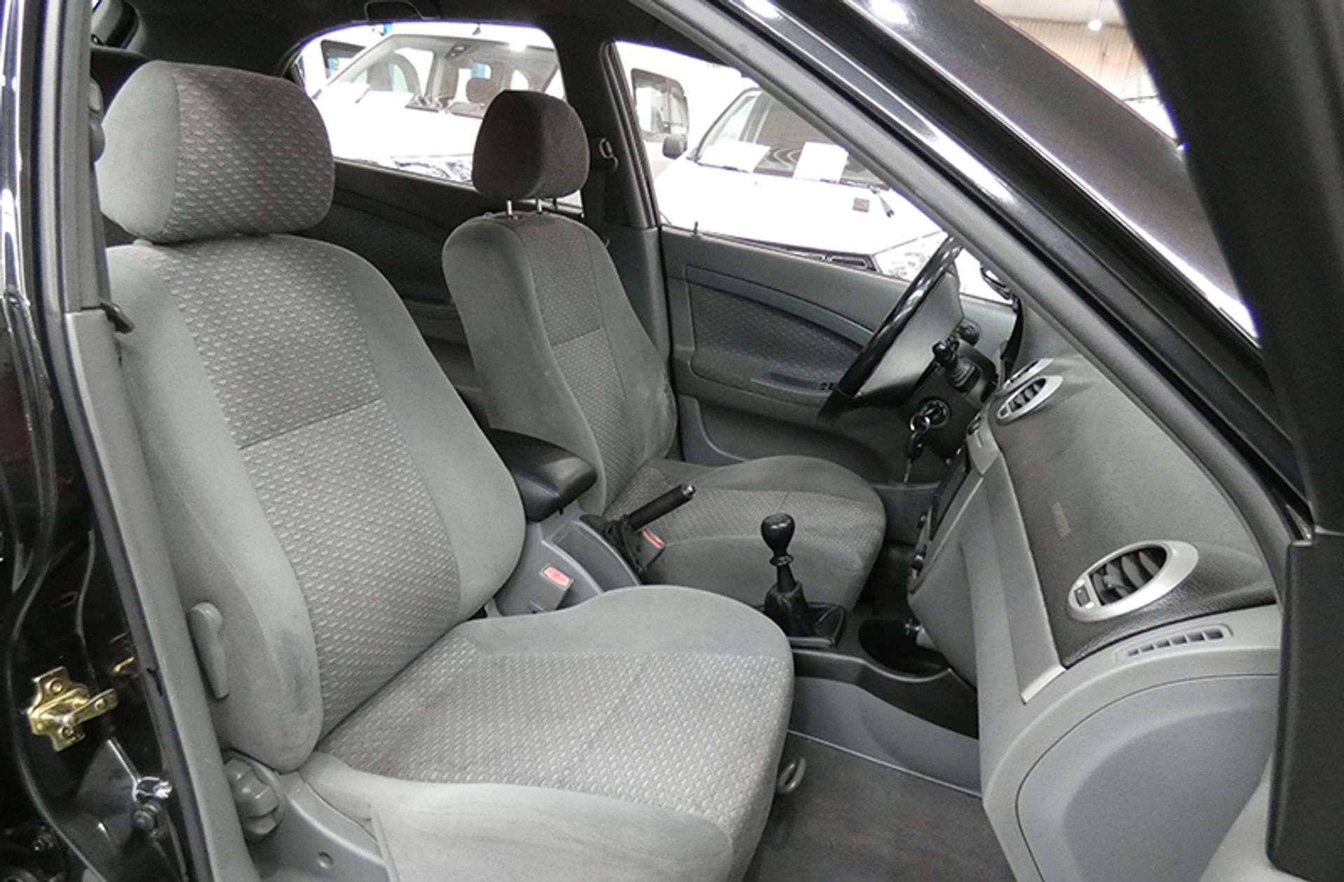 Chevrolet Lacetti 1.6 CDX - foto 13