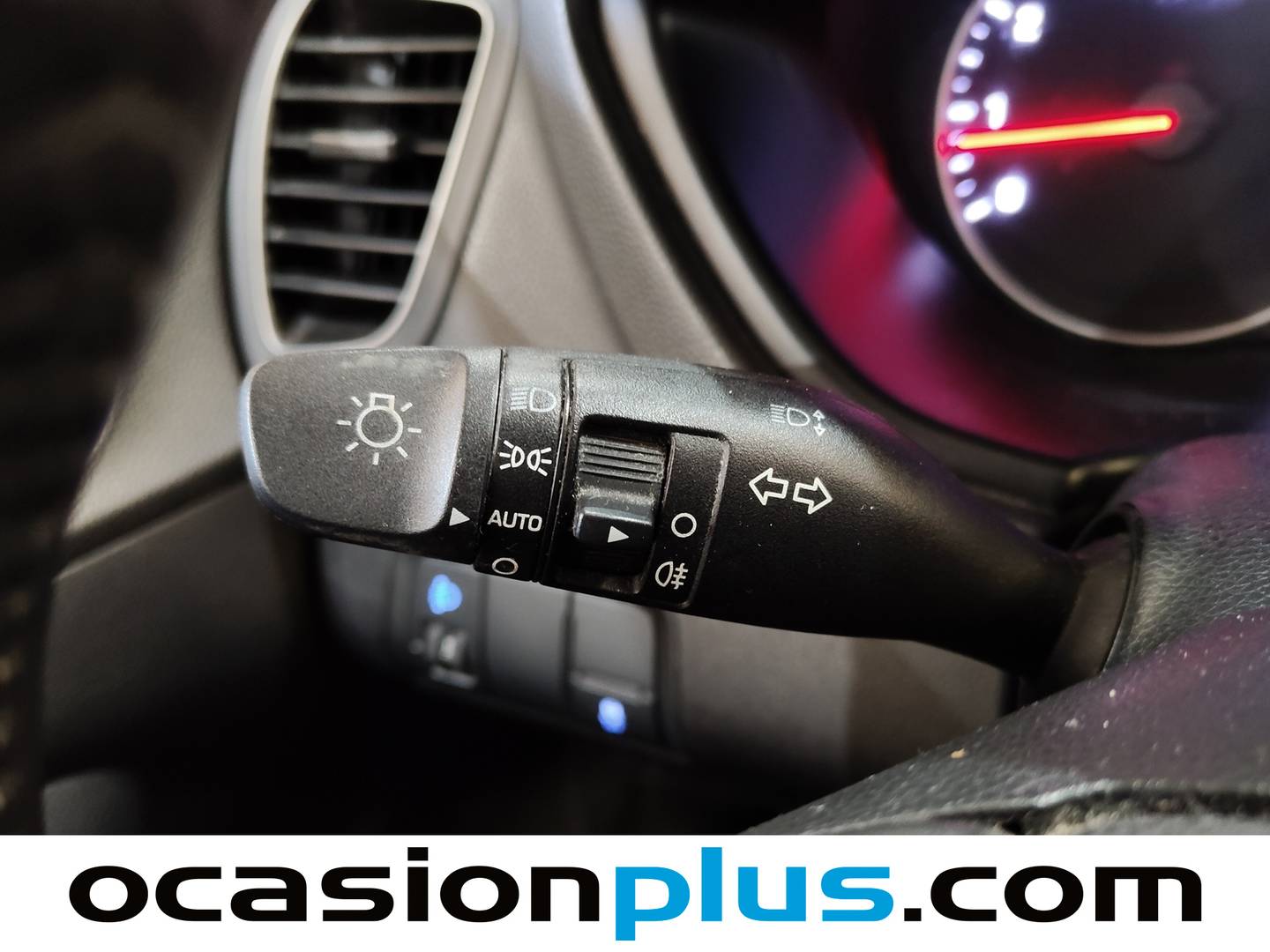 Extras del Hyundai i20 Hyundai i20 1.2 MPI Essence LE (75 CV)