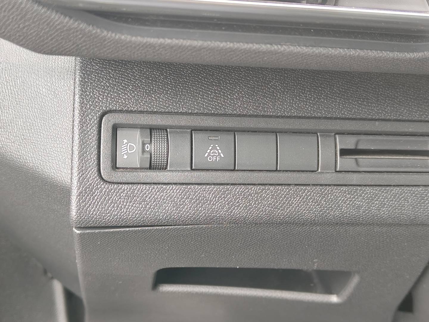 Foto Peugeot 5008 Peugeot 5008 PureTech 130 S&S Allure Pack EAT8 (130 CV) 7 Plazas