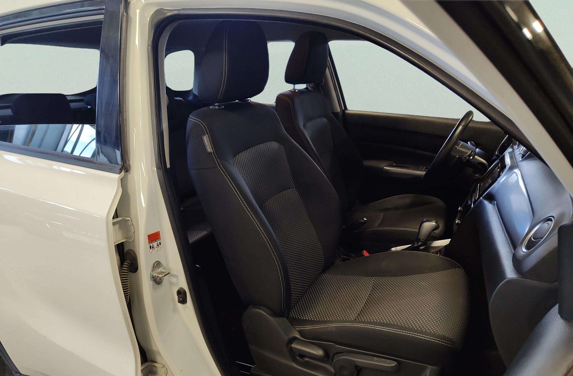 Suzuki Vitara 1.0 T GLE - foto 19