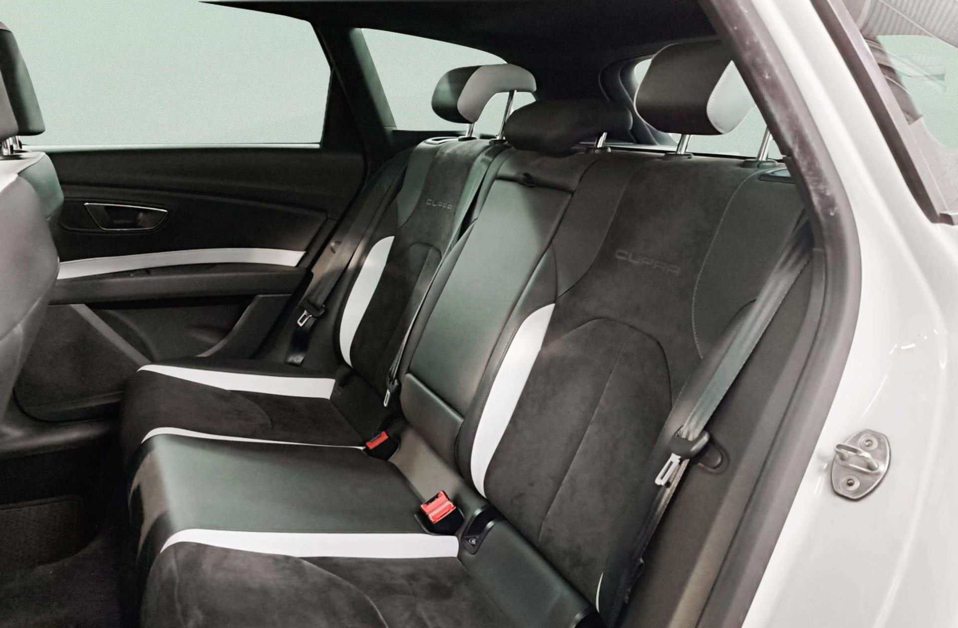 SEAT León ST 2.0 TSI Cupra DSG - foto 14