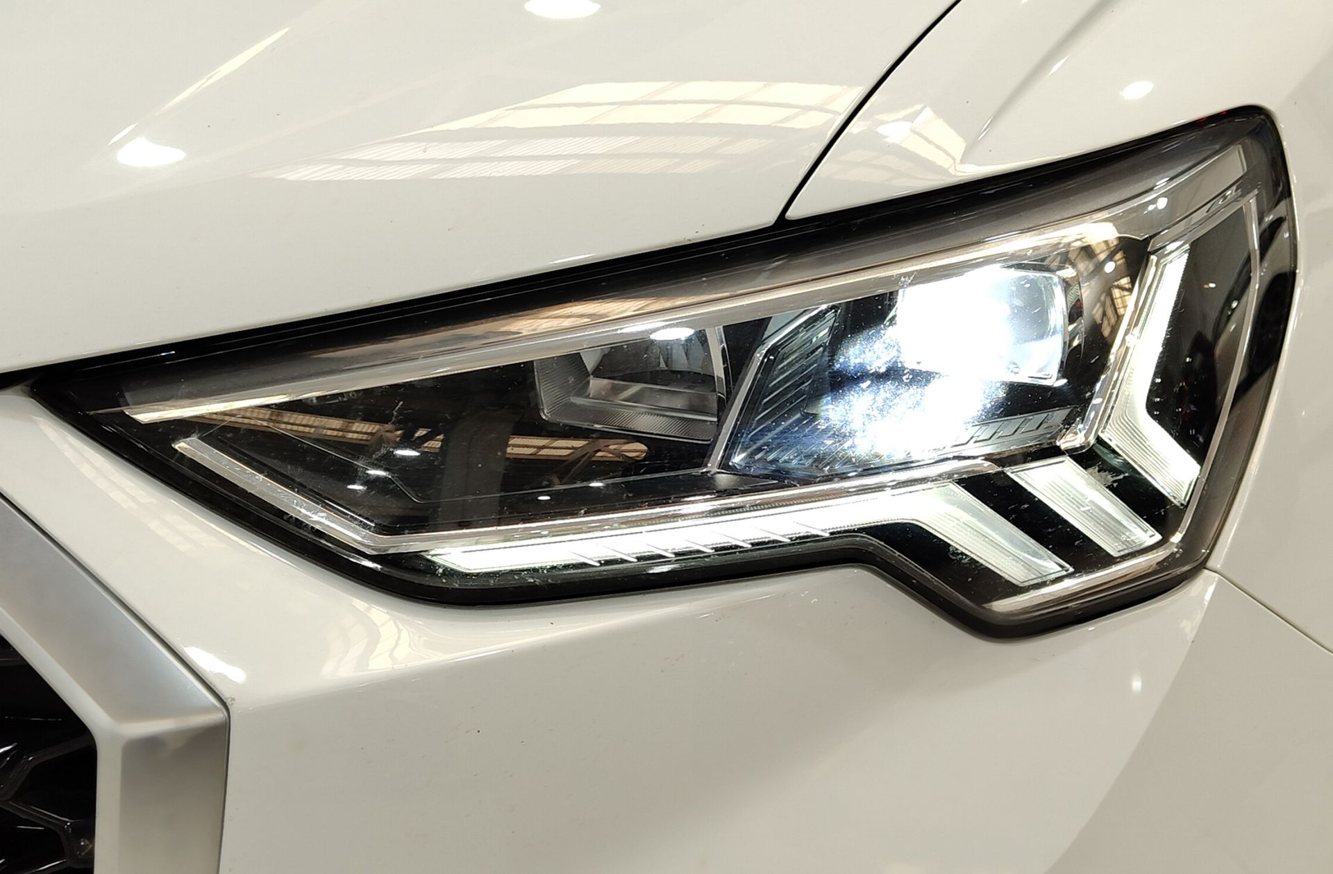 Audi Q3 S line 35 TDI S tronic - foto 18