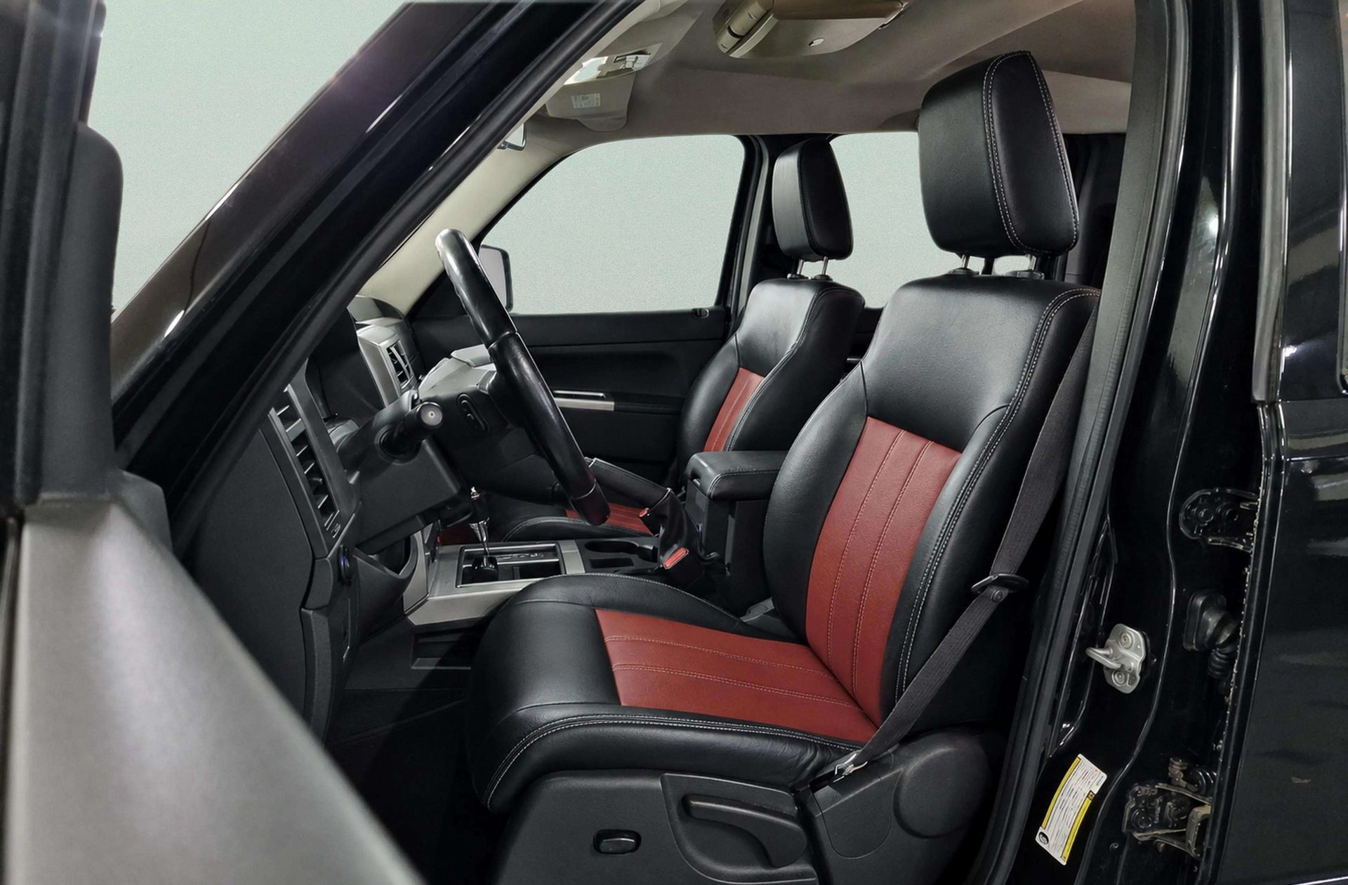 Jeep Cherokee 2.8 CRD Limited 4x4 - foto 10