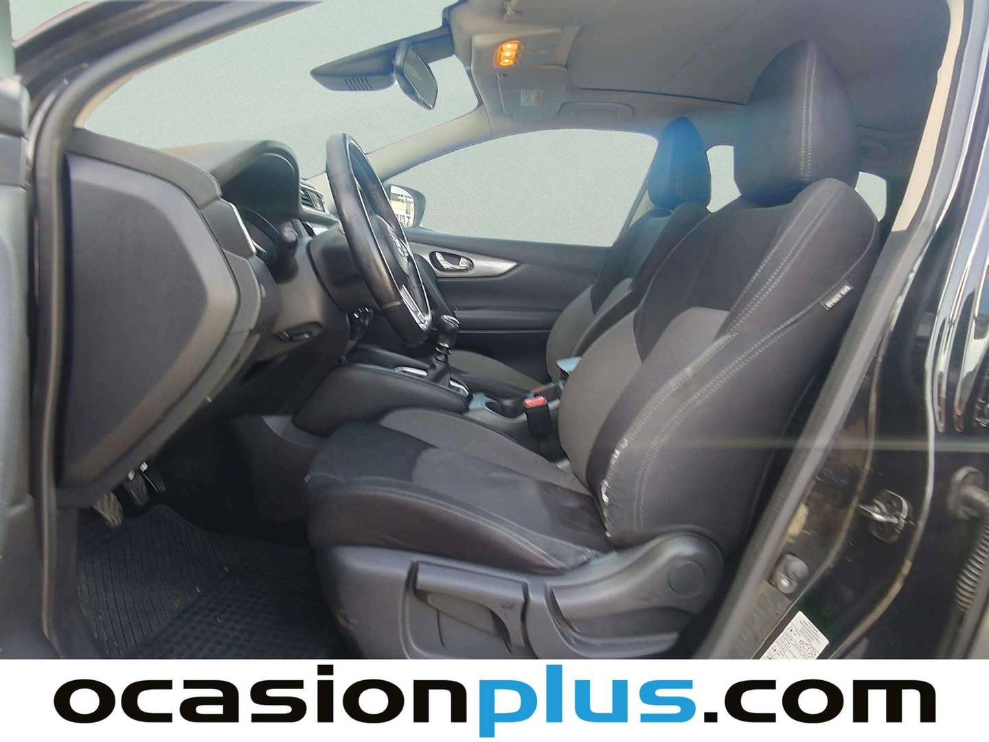 Foto asientos delanteros Nissan QASHQAI Nissan Qashqai DIG-T 140 N-Connecta (140 CV)