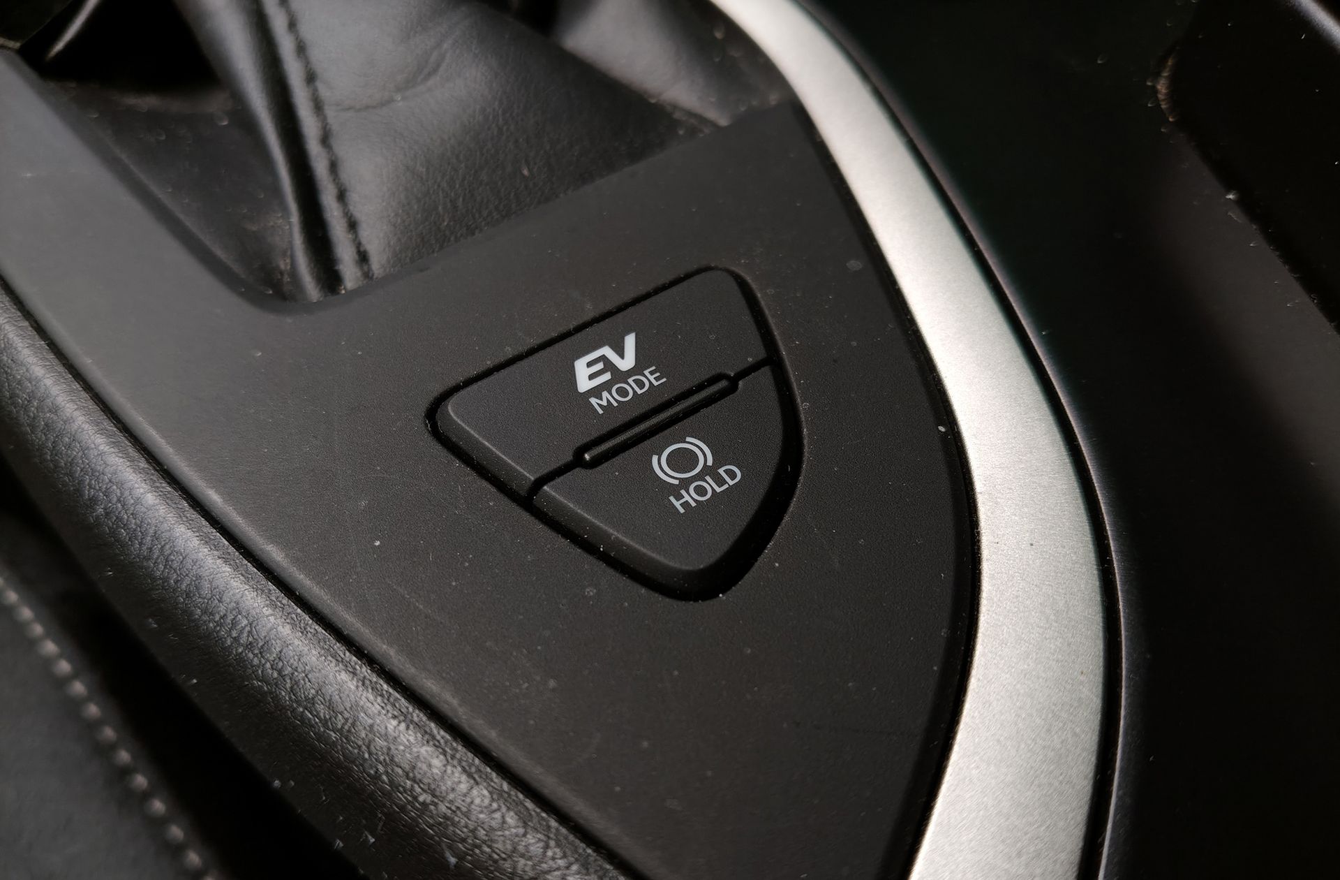Lexus UX 250h Premium - foto 10