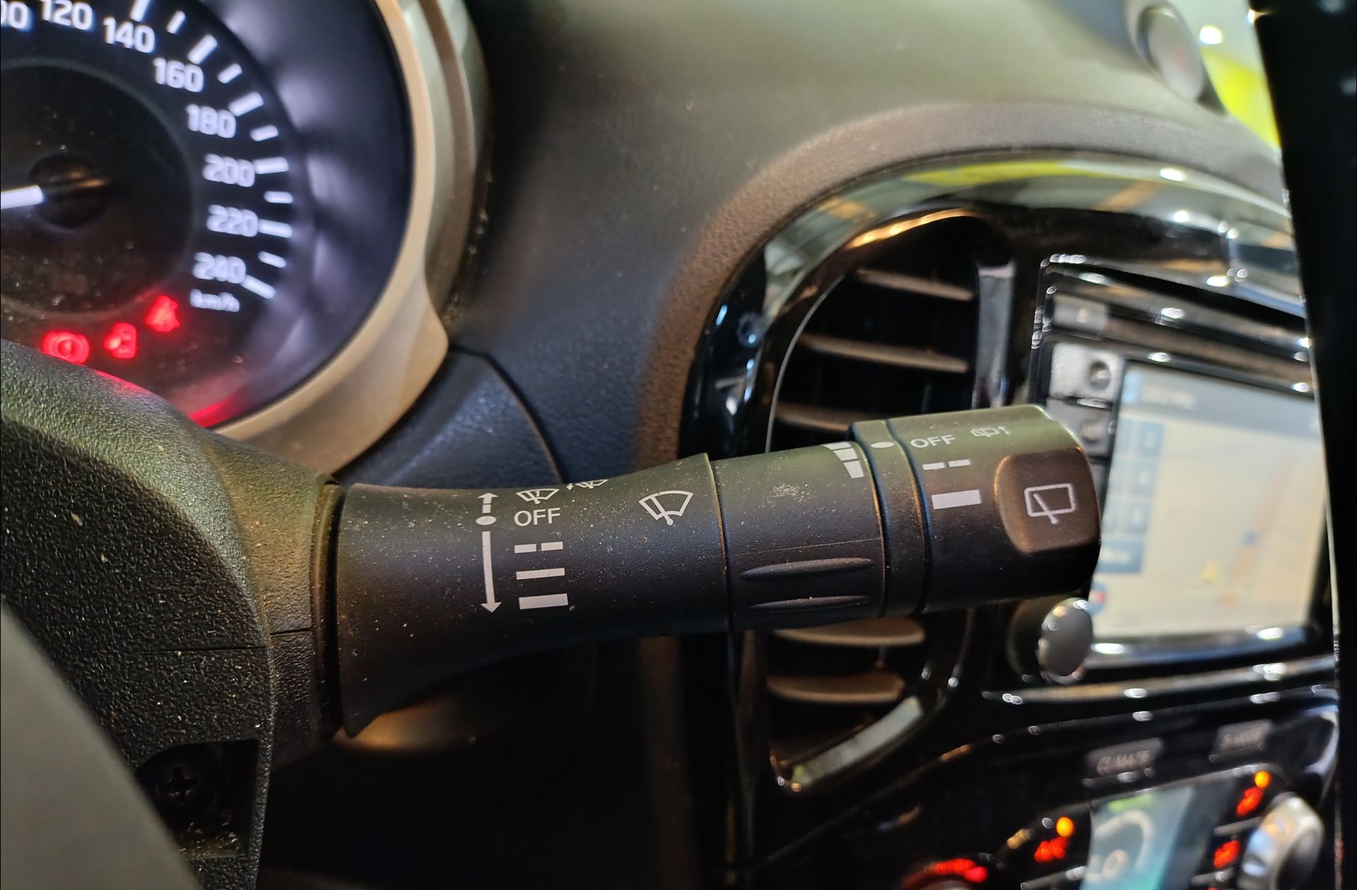 Nissan Juke dCi 110 N-Connecta - foto 27