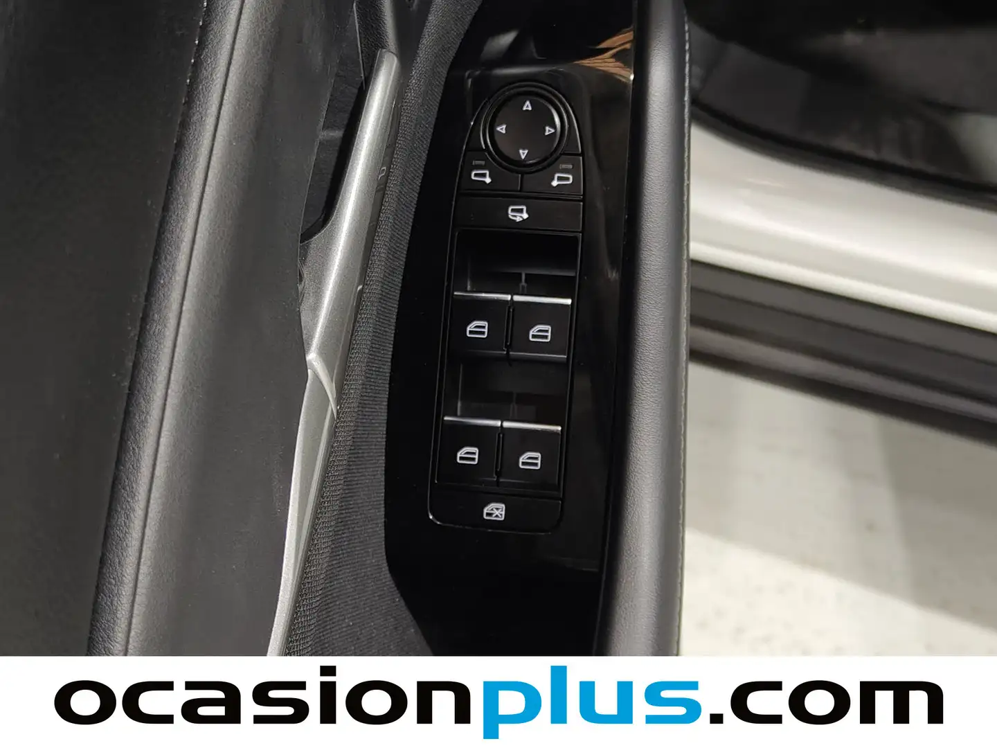 Foto Mazda CX-30 Mazda CX-30 2.5 e-Skyactive G MHEV Prime-Line AT (140 CV)