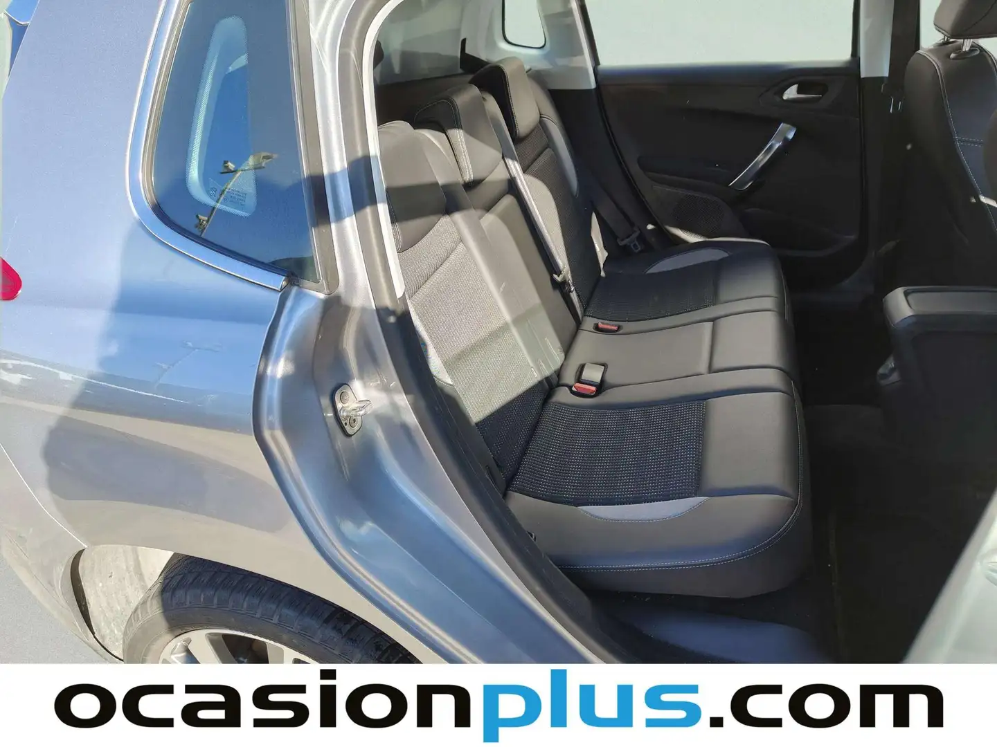 Foto Peugeot 2008 Peugeot 2008 BlueHDi 100 Allure (100 CV)