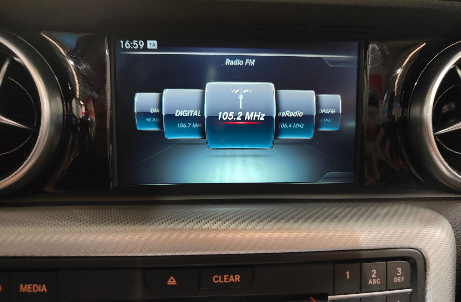 Mercedes-Benz SLC 200 Pack AMG - foto 31