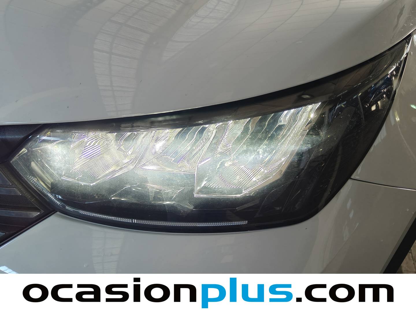 Foto Peugeot 2008 Peugeot 2008 Allure Hybrid eDCS6 (145 CV)