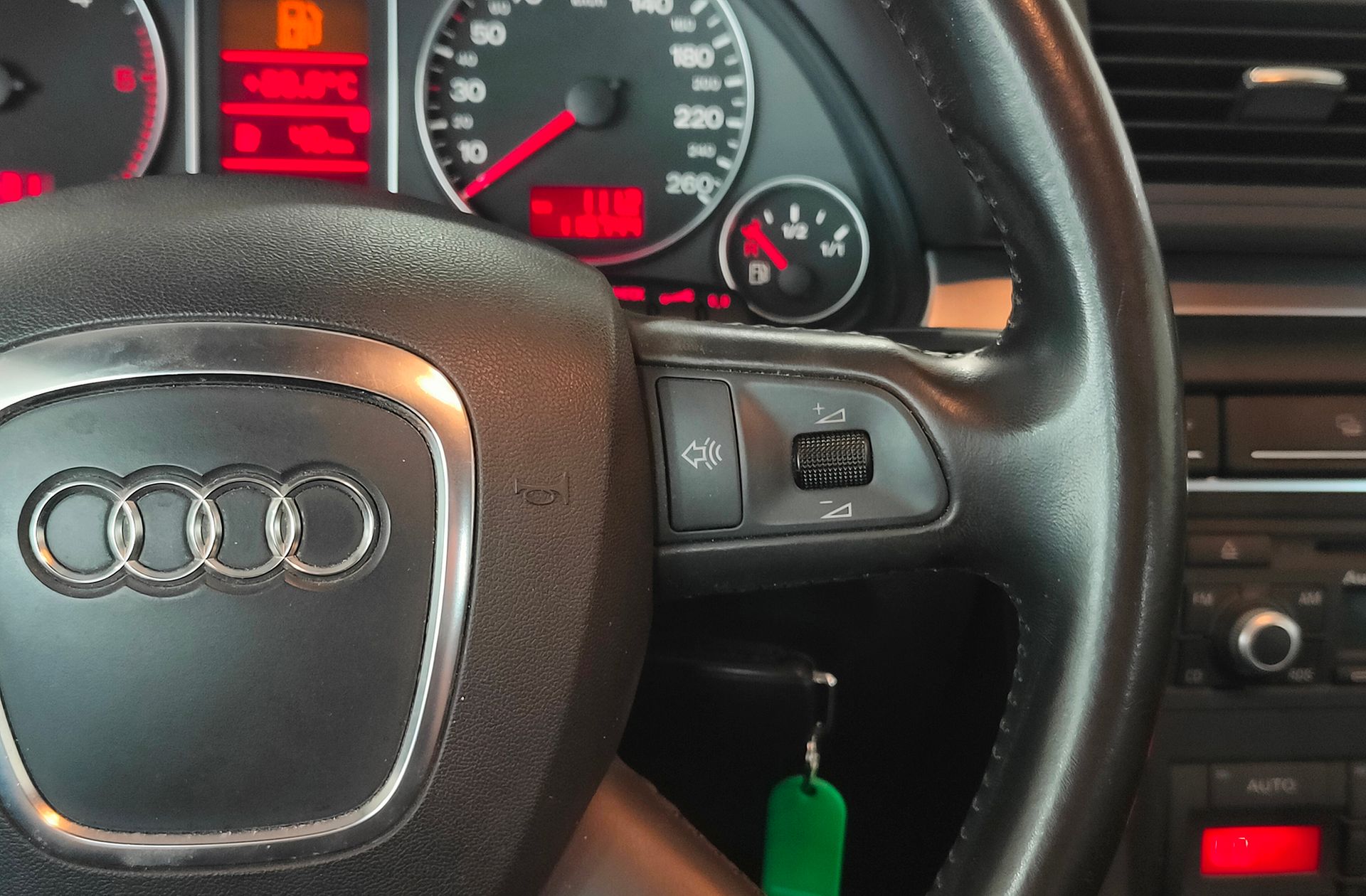 Audi A4 1.9 TDI - foto 23