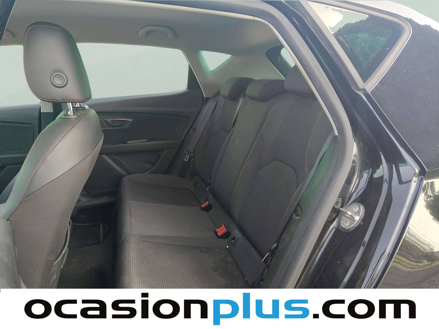 Foto asientos traseros Seat León Seat León 2.0 TDI S&S FR DSG (150 CV)