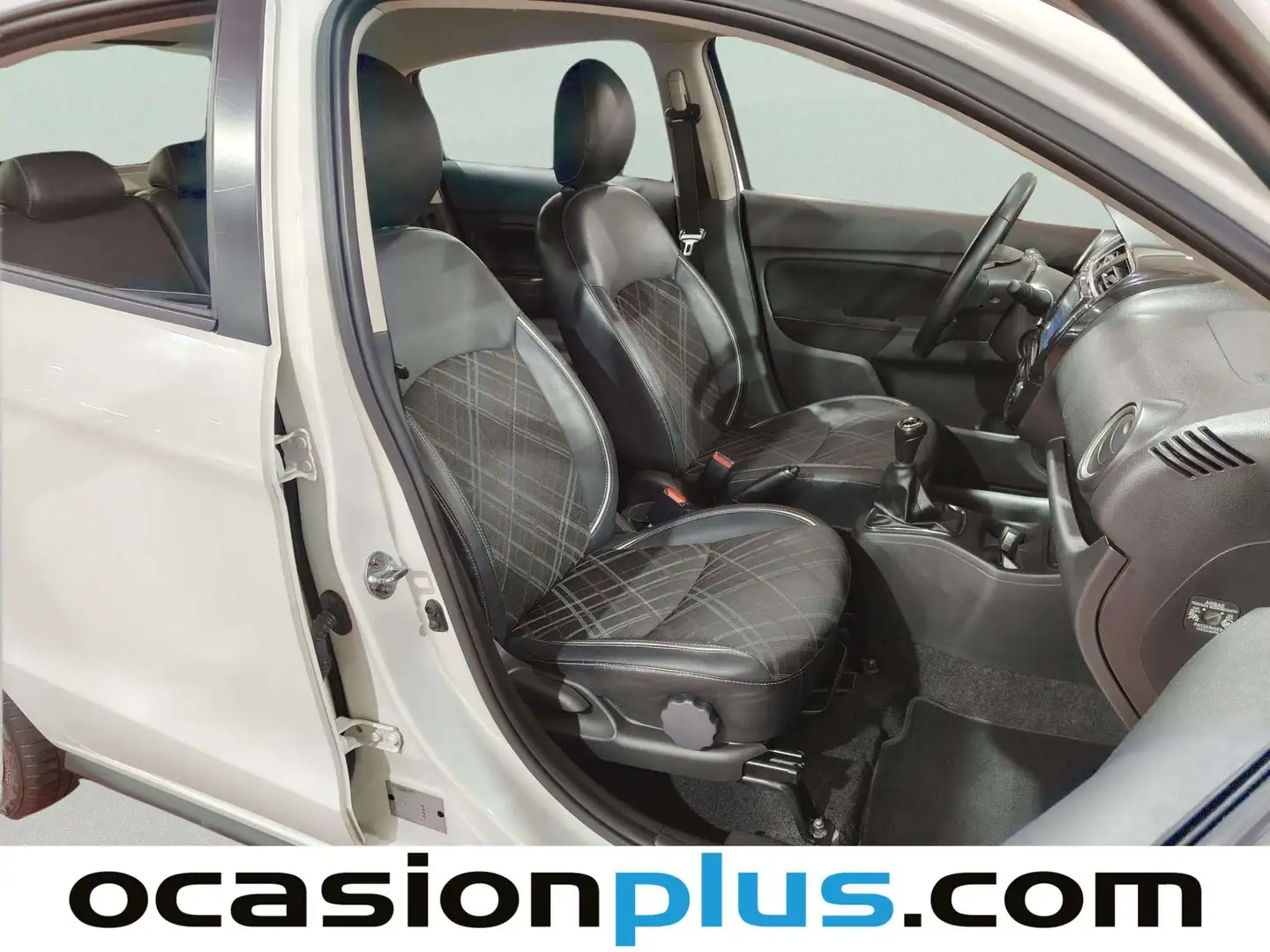 Foto Mitsubishi Space Star Mitsubishi Space Star 120 MPI Kaiteki (71 CV)