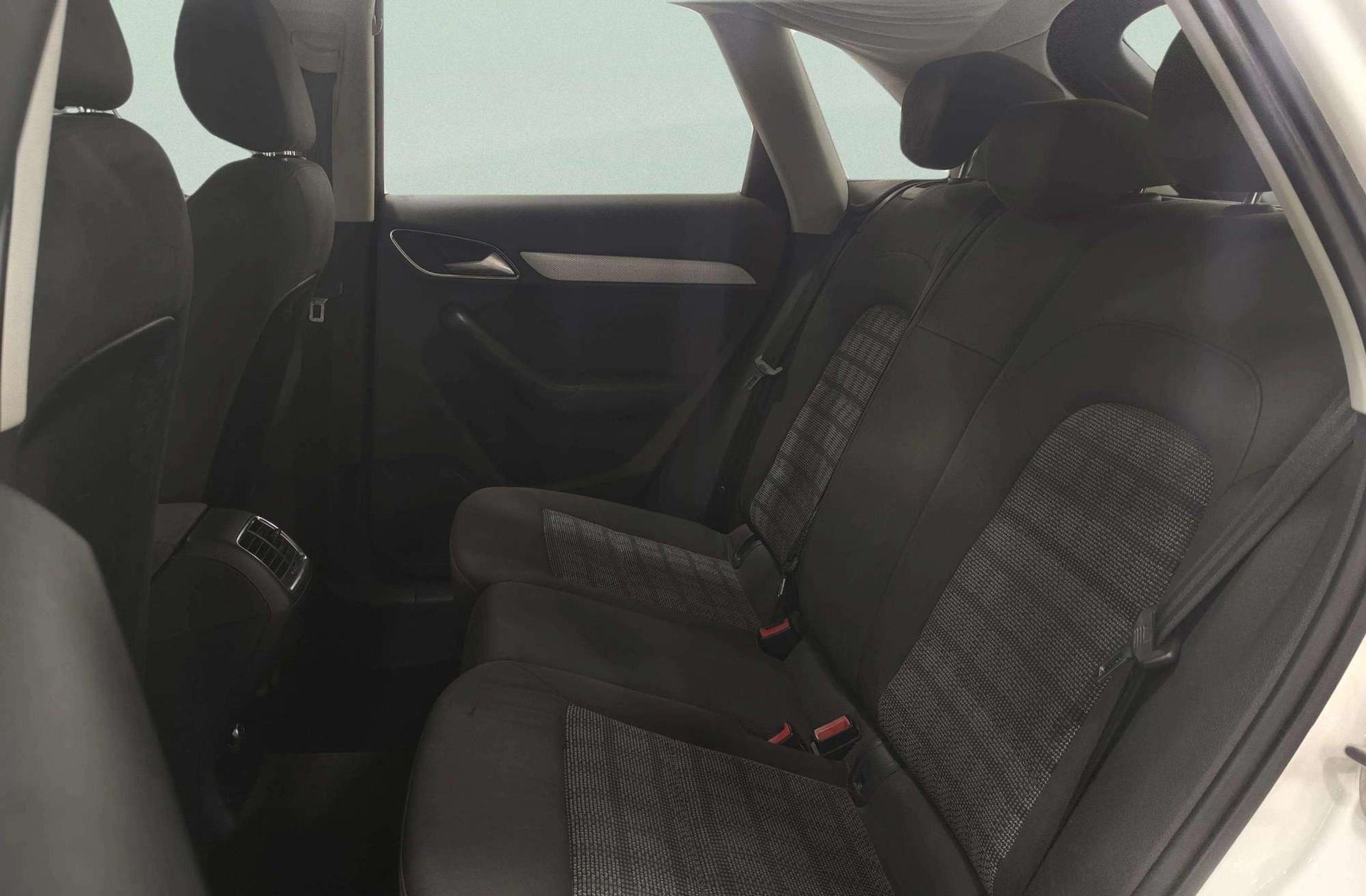 Audi Q3 Advanced 2.0 TDI - foto 10