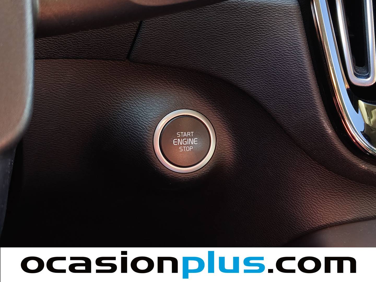 Foto Volvo XC40 Volvo XC40 T3 Momentum Pro Auto (163 CV)