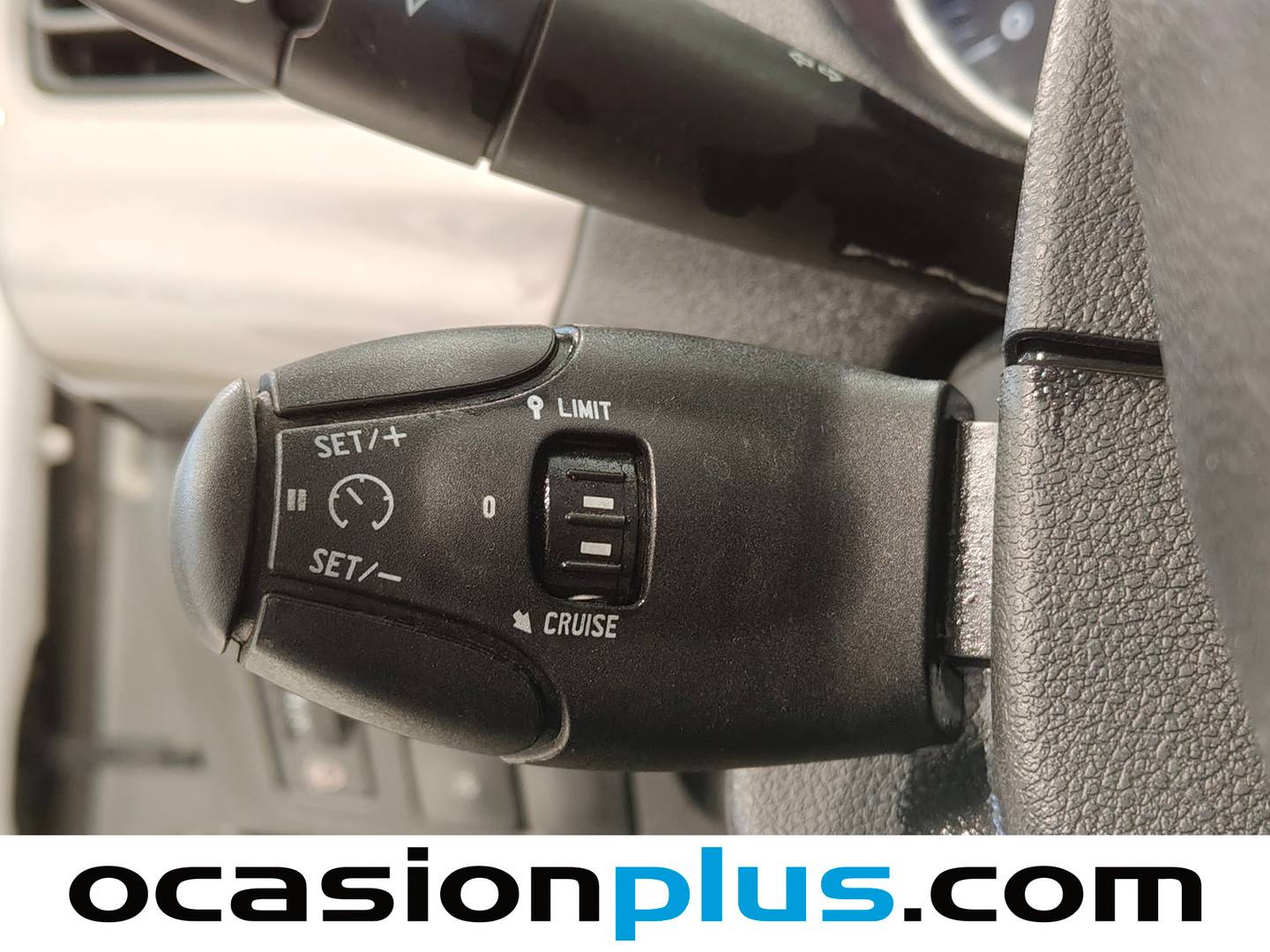 Citroën C-Elysée Citroën C-Elysee BlueHDi 100 Exclusive (100 CV) de segunda mano