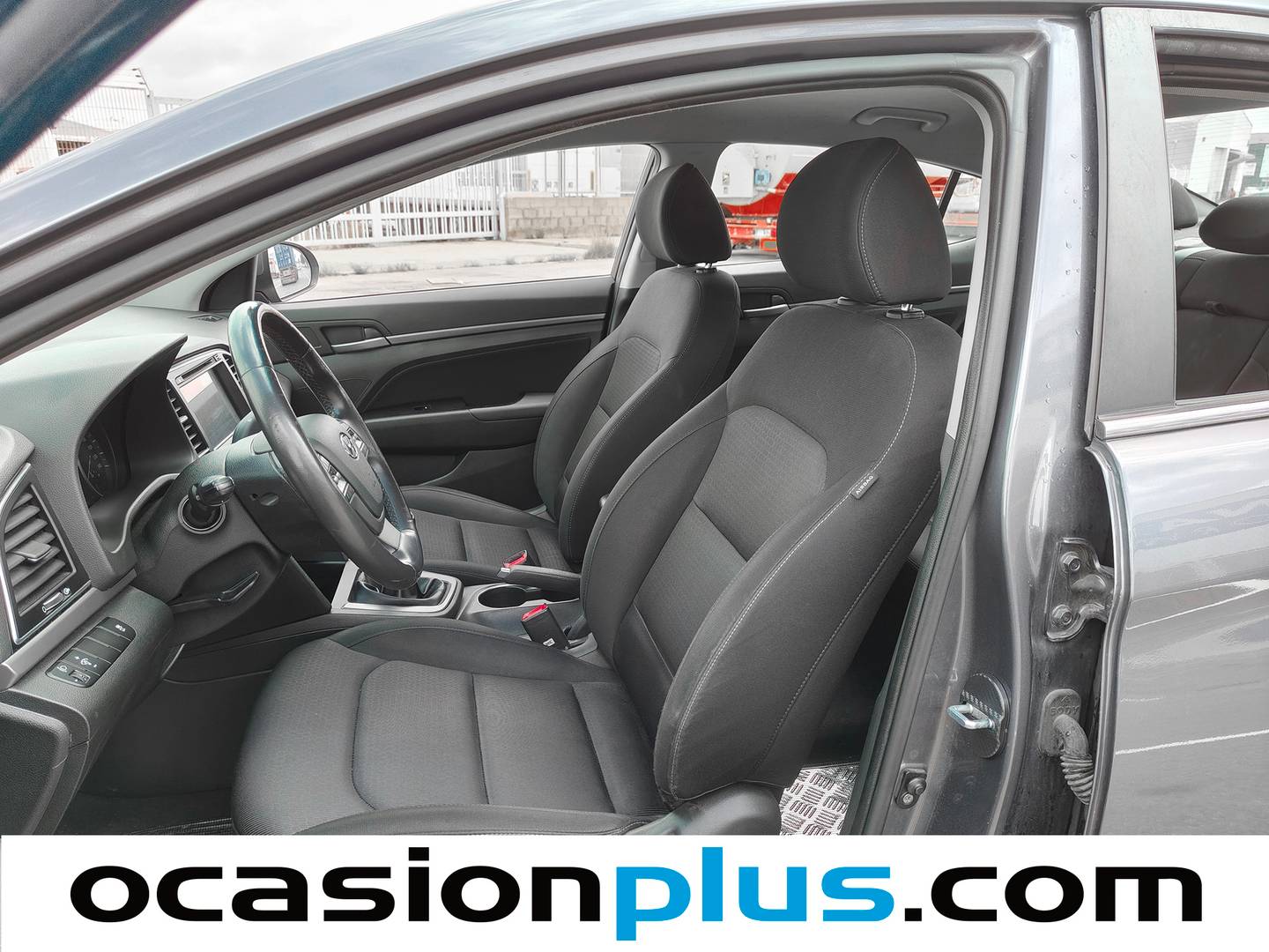 Foto asientos delanteros Hyundai Elantra Hyundai Elantra 1.6 MPI Tecno (128 CV)